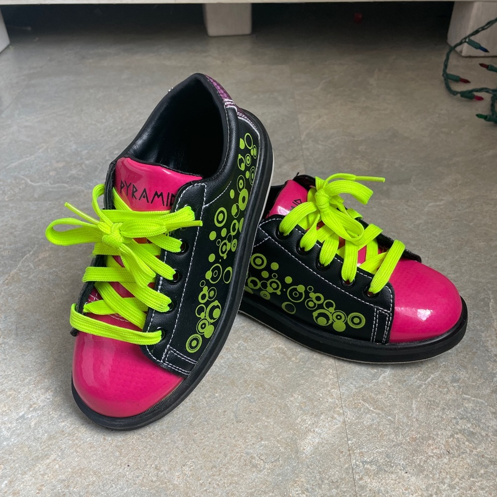 Pyramid Kids Bowling Shoes